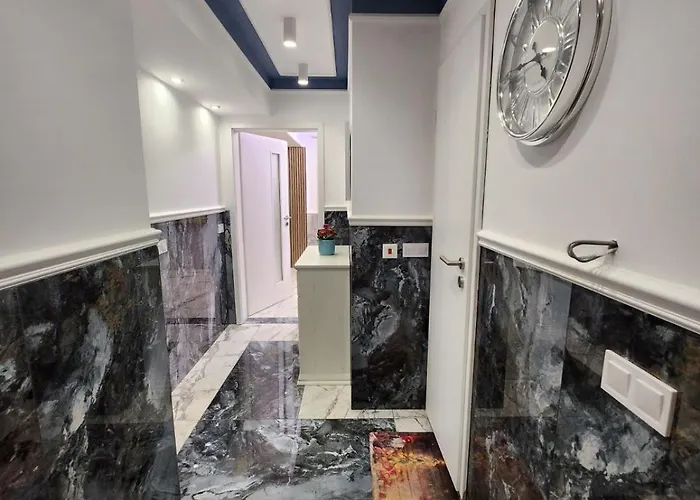 Апартаменты Luxury Continental Two