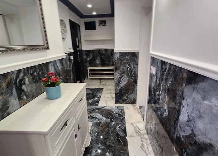 דירה Luxury Continental Two *