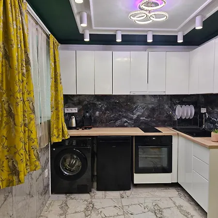 Luxury Continental Two דירה *